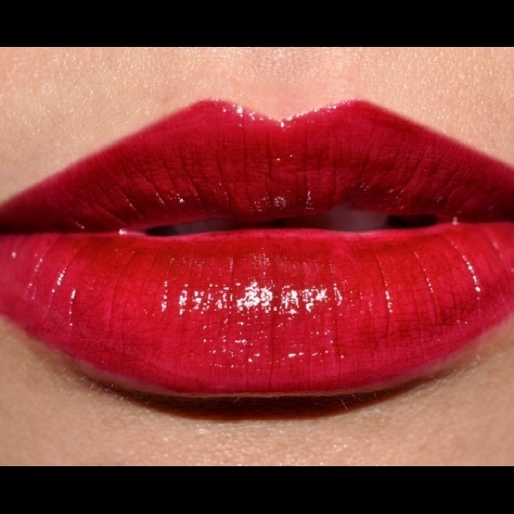 Authentic Brand New MAC Lip color Love Peck